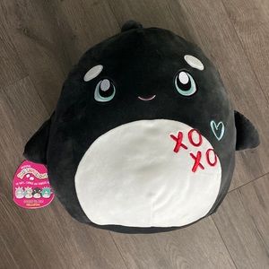 KAI ORCA “12 SQUISHMALLOW 🖤